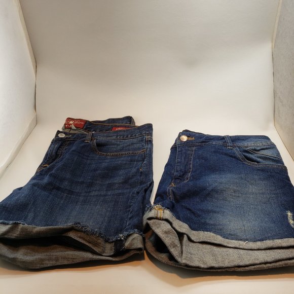 2 pairs of denim shorts, liquid and lucky brand - fits size 14 - Picture 1 of 16